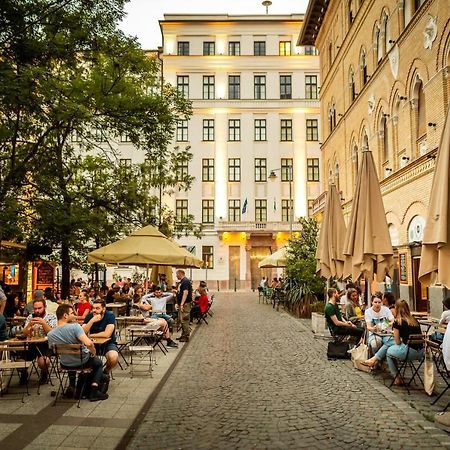 Palace Quarter 1 Peaceful Modern Central Top Floor Apartment Budapest Exterior foto