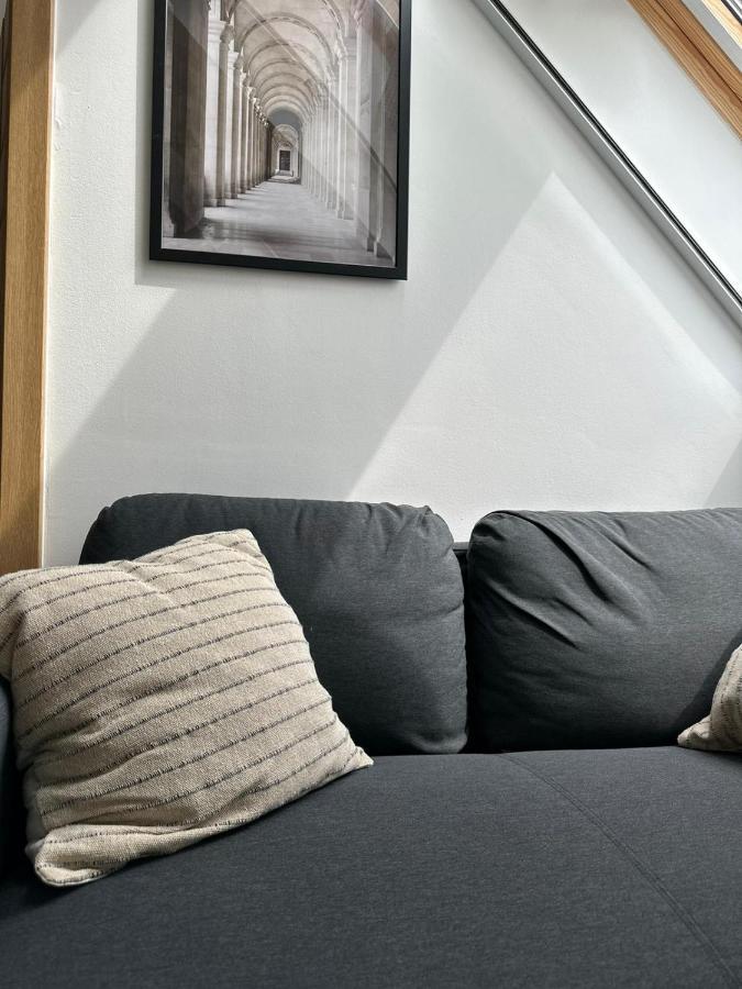 Palace Quarter 1 Peaceful Modern Central Top Floor Apartment Budapest Exterior foto